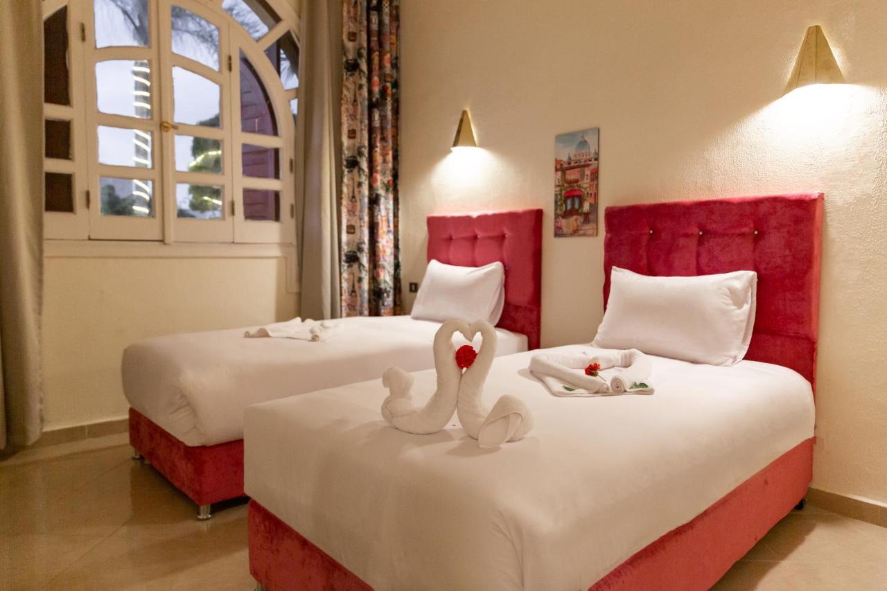 Golden Lake Marina Hotel 阿莱曼 外观 照片