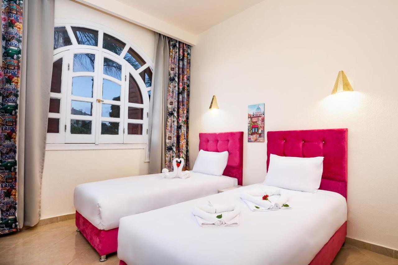 Golden Lake Marina Hotel 阿莱曼 外观 照片