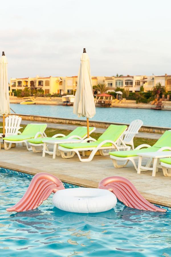 Golden Lake Marina Hotel 阿莱曼 外观 照片